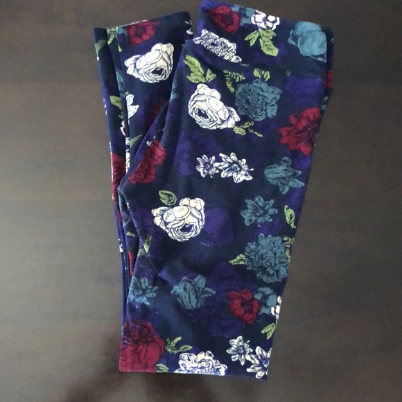One size NWOT Lularoe leggings - Picture 4 of 4